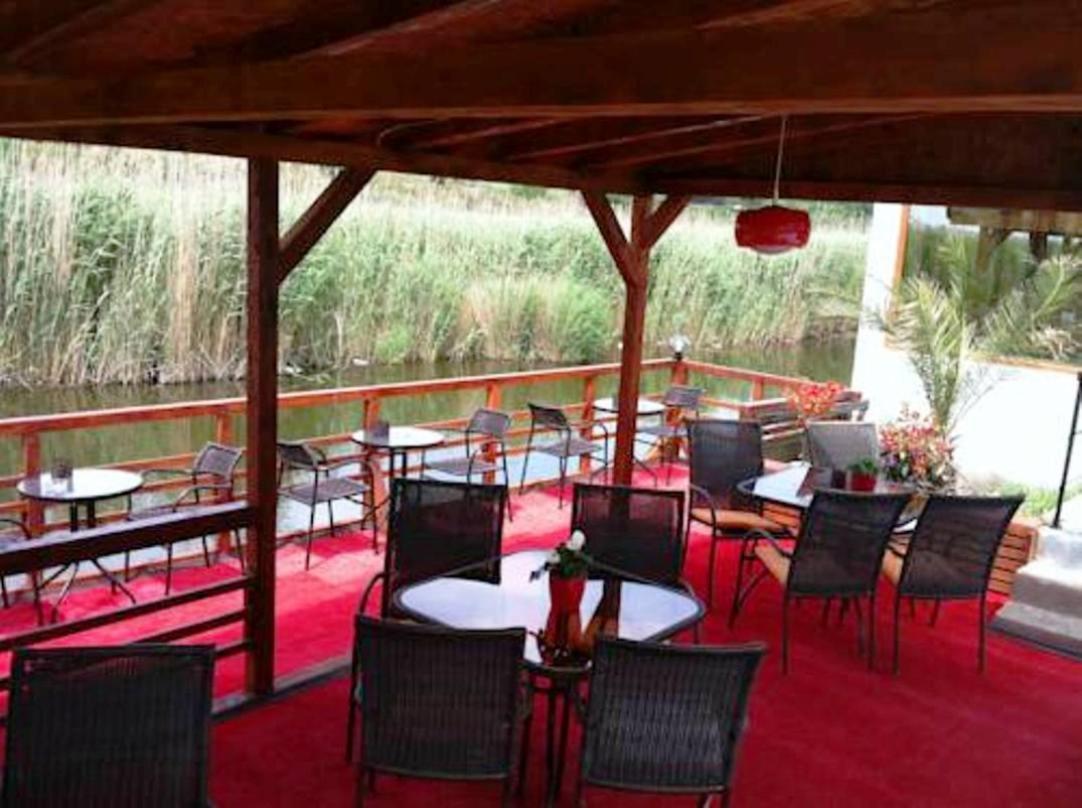 Omega Mamaia Nord Hotel Năvodari Buitenkant foto
